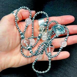 Ghost Lights Quartz Bloodmilk Strand